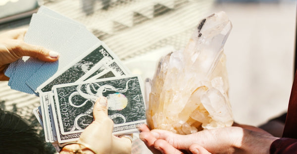 Crystals To Empower Tarot Card Readings