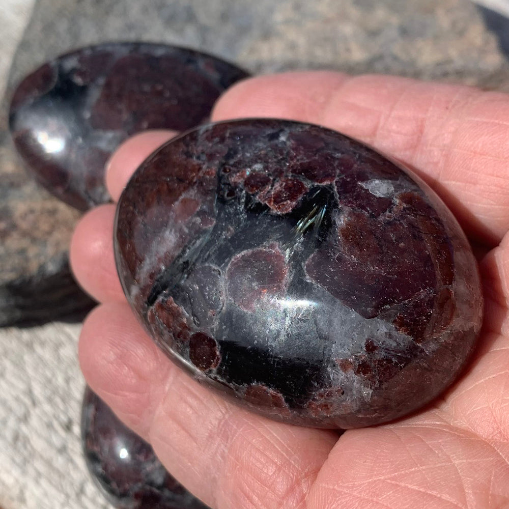 Garnet Palmstone