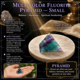 Flerfärgad fluoritpyramid - liten