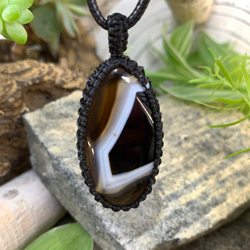 Onyx Macramé Pendant Necklace