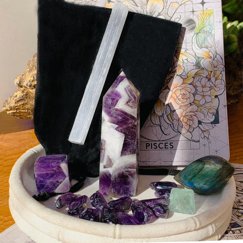 AAA Pisces Zodiac Crystal Fusion Set With Pouch