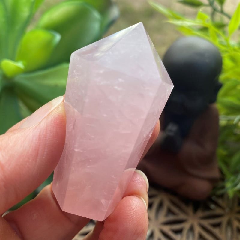 Rose Quartz Diamond Cut Crystal - generator