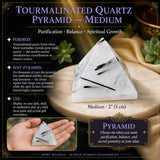 Pirámide de cuarzo turmalinado - Mediana
